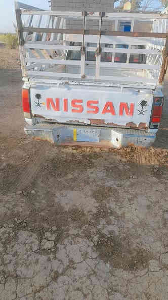 السلا عليكم بيكم نيسان موديل ٩٢ رقم ذي قار  انكليزي جديد بسمي  مكينه ونجي كير اوتماتيك  سياره خير من الله شوفت عينك  المكان واسط قضاء الحي الاتصال على *********** السعر 33
