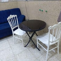 للبيع ميز مع كراسي السعر ٤٠  ٠٧٧١١٠٤٥٤٠٥