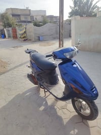 دراجه فراشه للبيع سعر 550 بيه مجال قليل  مال حاويه صارله 4 اشهر من طال...