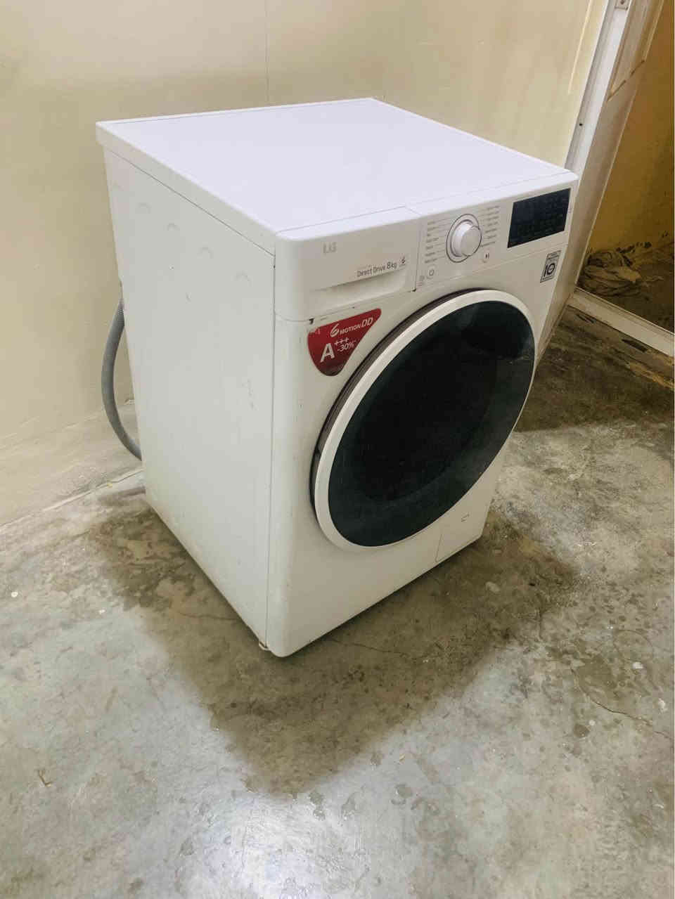 ئەم غسالەیە لۆ فرۆشتن مارکە Lg مۆدیل نوێیە لۆک لۆکە بێ حەیبە 8 کیلۆیە
 ناونیشان هەولێر دارەتوو گەیاندن بەخۆرایە بۆناو هەولێر📍
لۆ زانیاری زیاتر *********** ڤایبەر واست ئاپ📞 أربيل, العراق
