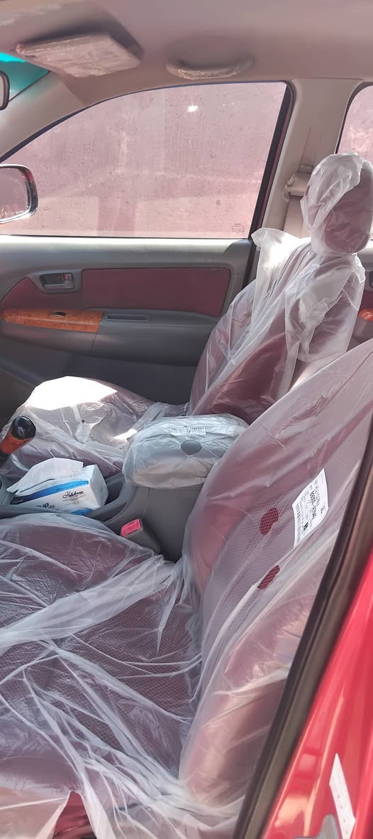 هلوكس موديل ٢٠١٠بسمي مكفوله كفاله عامه من كلشي هزه لل ٢٧ سنويه لل٣١ مكان السياره الصويره للاتصال ***********.......0778028786
