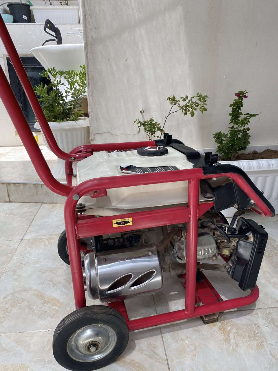 مولد بانزين 8 أمبير / 2KV
السعر 350 الف / ***********
