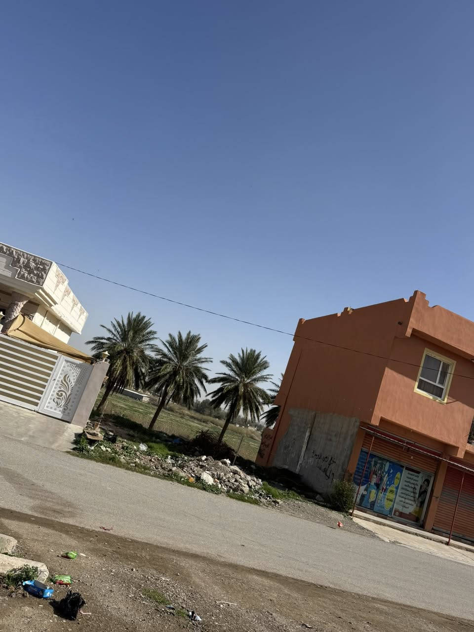 قطعه ارض للبيع او مراوس في بانميل على الشارع العام الشارع تجاري يطل على نهر الوند المساحه 120م السعر 11 مليون وبي مجال بسيط .. للاستفسار ***********
