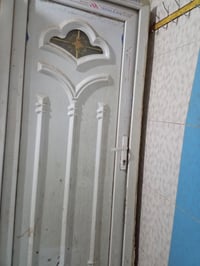 باب ف ب س ارتفاع 192سم عرض85سم 07801577998