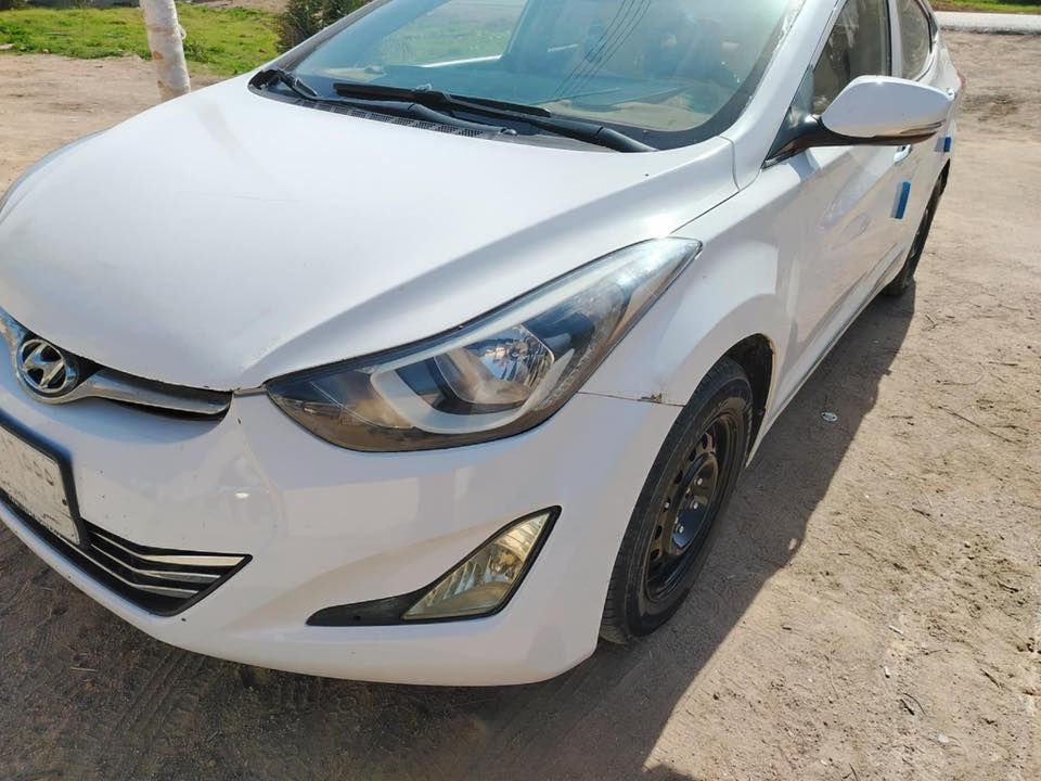 السلام عليكم النترا خليجي 15 فول تحكم  فتحة بصمه بيها 3 قطع تبديل بدون دواخل مكاني ناصريه مركز السعر 105 بيها مجال قليل اتصال فقط ***********
