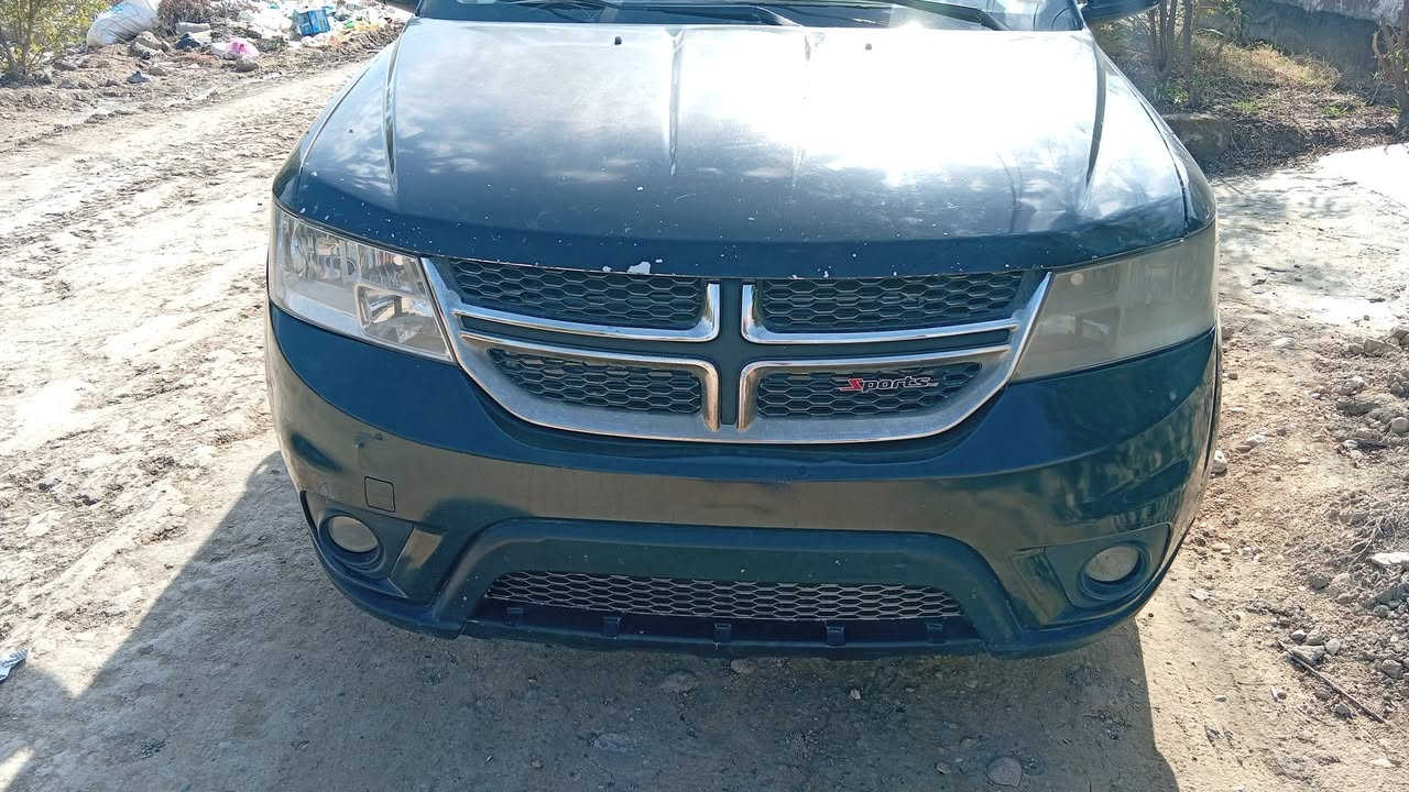 السلام عليكم..جورني 2010 بابل كلش نظيفة ..صبغ جاملغ وبنيد جهة السائق السعر 85 ومجال قليل..***********.. منظومة غاز .مواصفات فول
