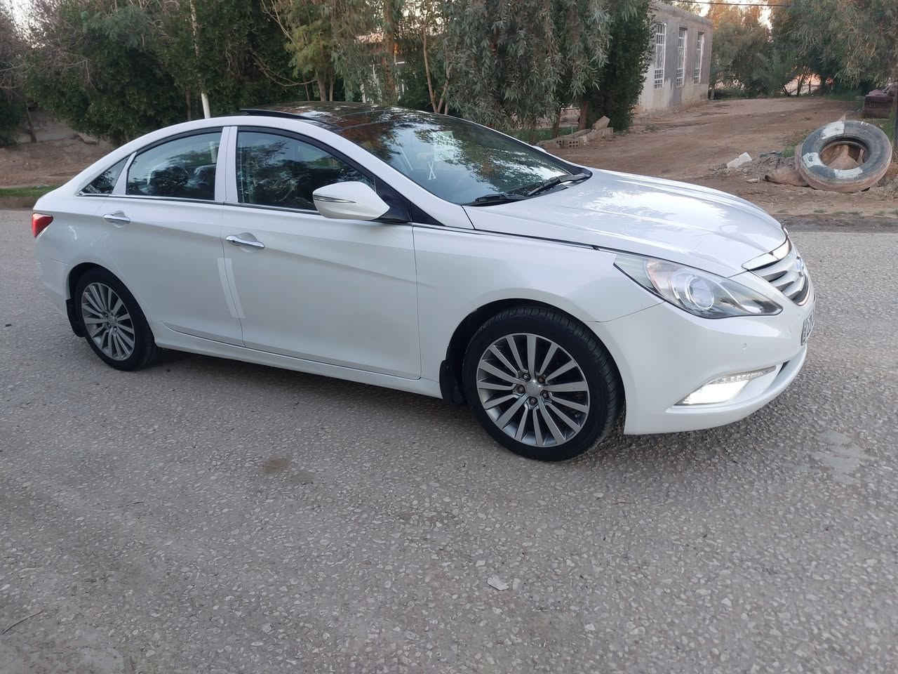 #ســــــــوناتا
خليجي VIP 1/1 كــــويتي
موديل 2013
رقم اربيل  دولي بسمنا 
كفاااااله عاااامه عدا شبر بالباب الامامي فقط 
السياره جديده جدًا واحلى من الصور 
بانوراما
بصمه
كشنات جلد 
كشنات كهرباء
كشنات تدفئه تبريد  
غرفه مااااروني
مري شفط
تبريد قطعتين 
ماشيه 140حقيقي
ويل 18
حساسات خلفيه
مكينه 2.4 
مكينه كير حداديه تخم تاير مكفولات 
السياره جديده جداً واحلى من الصور 
للبيع والمراوس حسب القناعه 
للاستفسار
***********
***********
