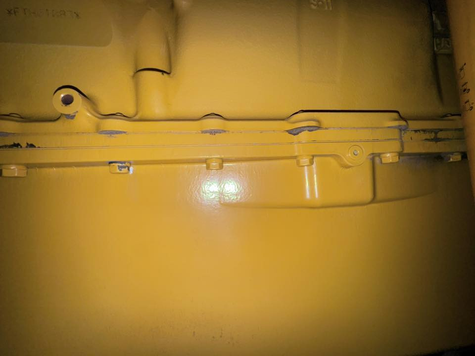 السلام عليكم 
مولده كتر بلر c15 فول كاتم
500kv
مولده بلاديه جديده برغي ما مفتوح 
حمل /1600 آمبير بالشرط 
شاشه بلاديه نوع كتر بلادي
للاستفسار/***********
ابو محمد الاعرجي
