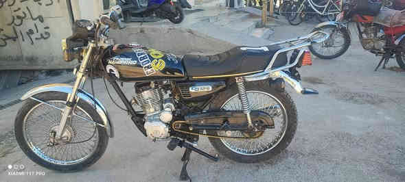 للبيع سافين ٢٠٢١ منفيس اصلي ماكينة نحلة كلشي بيها جديد يحتاج بس غطا مال جنزير وبعدها ماتريد ربع دينار للبيع ٣٦٠ وبي مجال بسيط ***********
