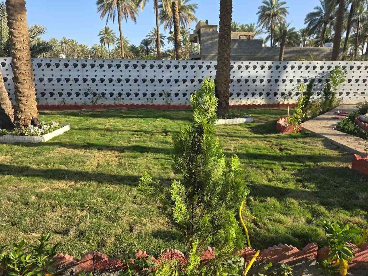دونم 2500 متر  الحسينية شارع زينب الكبرى عمود 315 بعد كنطرة الابراهيمية ب 500 متر 
خلف التجاري واجهة 18 متر واجهة حجر باب مسيج بالكامل  سند 25 شارع الشهداء قرب مضيف العناز
سعر ١٦٥
تواصل خاص او الاتصال 
***********
