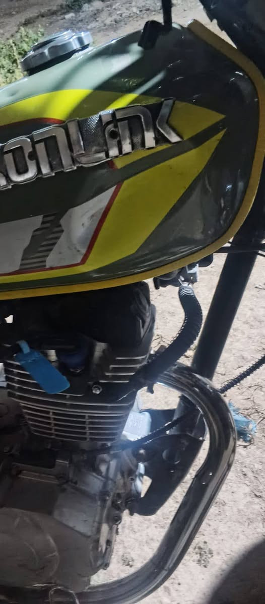 دراجه ايراني نضيفه حلوه
مكينه مكفوله بس اكو صوت بالمكينه اول ما تشغل من تنمر يروح الصوت سعر 450


**إذا كنت صاحب هذا الإعلان وتريد حذفه لأي سبب، رجاءا أرسل رسالة إلى الدعم الفني**