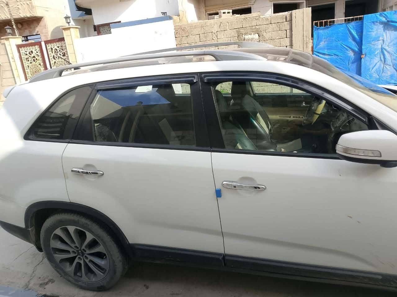 سياره سورنتو للبيع موديل 2013 شكل  14 فول مواصفات سقف بانوراما محرك 4 سلندر 7 راكب  الضرر باب صبغ السعر 168 وبيها مجال للاتصال على الرقم ***********
