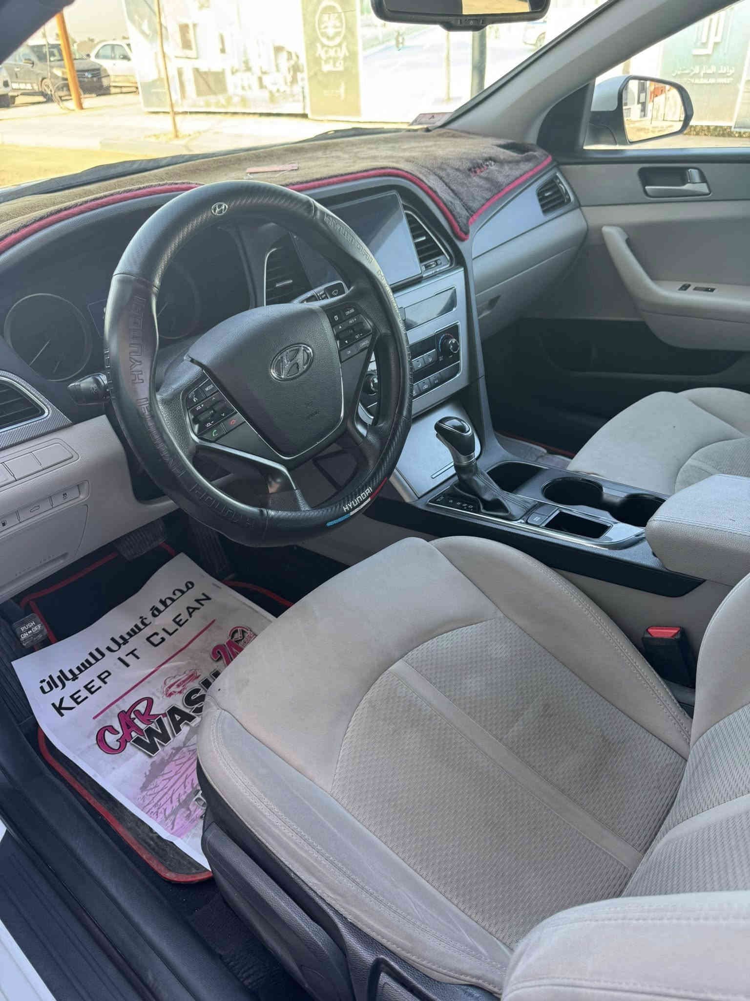 هيونداي سونات (2017)

⚙️ محرك gdi 2400
🚗 ماشية ١١٠ ألف ميل حقيقي
❄️ تبريد كامل)
📱 شاشة كبيرة + كاربلاي + بلوتوث + اتصال
ويل كب 
🪑 مقاعد مخمل
⚡ ثلاث وضعيات قيادة (ECO – NORMAL – SPORT)
🎛️ فول تحكم ستيرن
💡 LED + زينون ليلي
🖥️ شاشة أعطال كبيرة 
🛣️ مثبت سرعة
🛞 حساس ضغط الإطارات
✔️ السيارة كاملة وما بيها أي نقص

🔧 الملاحظة:
حادثه دعامية فقط كما موضح بالصور ورش ربع القمارة أثر تقشير 

السعر: 128 ورقة 
مكان تواجد السيارة بغداد
للتواصل رقم ***********

