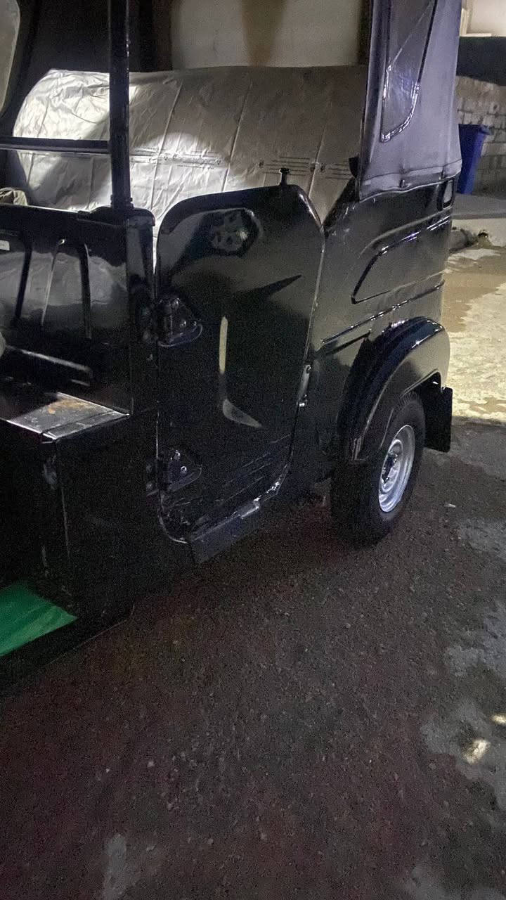 السلام عليكم تكتك 22اوراق كاملة مكاني بغداد سعر6800وبيه مجال بسيط رقمي ***********
