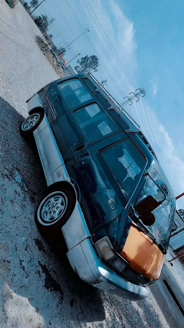 كيه بسته للبيع موديل 94 رقم بغداد سنويه نهايه 26. سياره محرك بي بخار بدون تنقيص. سيار كير اكسل. مكفول كشر نضيف.  داخل ستاركس.  ***********. مكانهه ديالئ لخالص سعر 34 بيهه مجال
