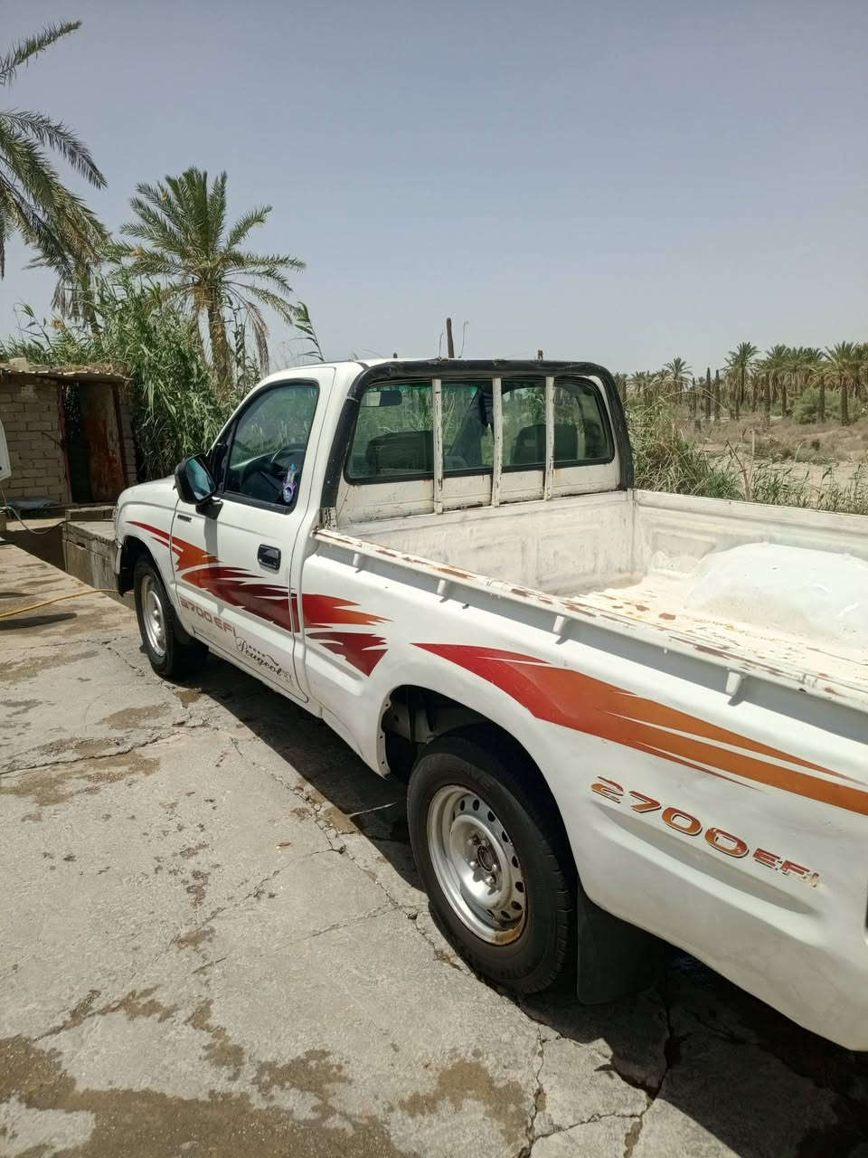 السلام عليكم تيوته جمره 2002 نضيفه وجاهزه من كلشي تبريد شغال حداده جاهزه تخم تايرات جدد بيها ضربه بالبجم متأذي بي العرضانيه مال الشاصي السعر 80 وبيها ومجال حك الجيه سنويه لل2031 رقم بابل رقم التواصل ***********
