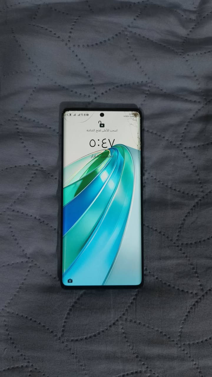 سلام عليكم للبيع او للمراوس ب ايفون ***********
