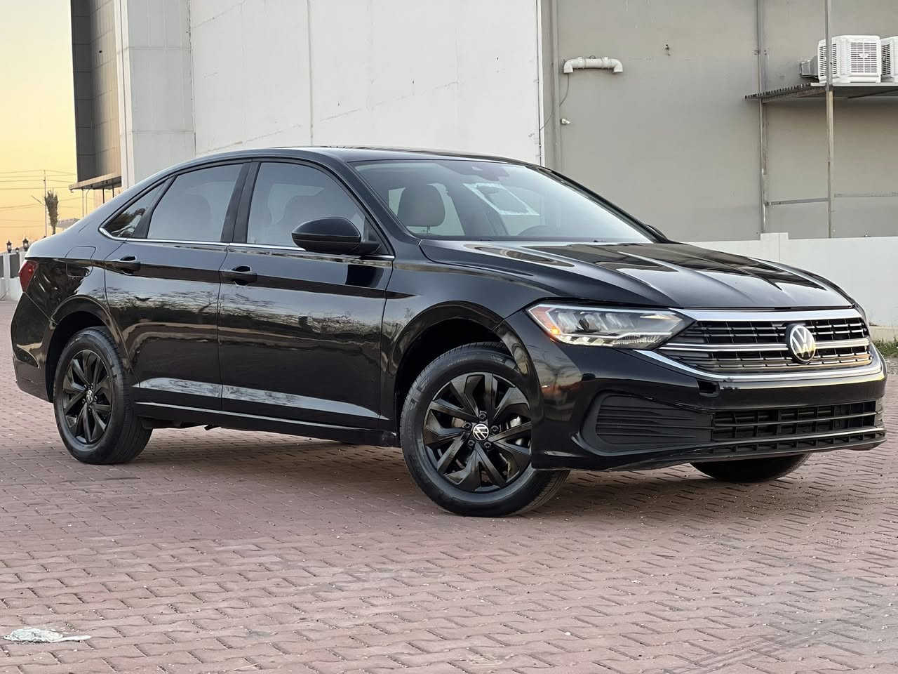 فولكسفاغن جيتا ٢٠٢٤ داخلي كريمي 
حادث كلش خفيف

ضرر السيارة جملغ  صبغ وبونيد امريكي بدون دواخل ايرباك دكمة سستم شركة ١٠٠٪؜
السيارة كلش حلوة و نظيفة 

رقم الشاصي مع الصور
رقم كاتي تترقم شمالي

مكفولة من كير و محرك و كهربائيات

و ب سعر(142) ورقة و بيها مجال للطيبين

مكان السيارة
 عقره بين اربيل وموصل
وتساب :***********
كورك ***********
