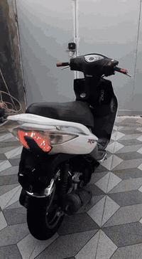 من رخصت الادمن دراجه كامكو رايسنك 125كفاله عامه من الطول لطول  خير من الله شلعه معدل مكفوله من التنقيص وتبخير كهربائيات شغله كله دراجه نصبته حلوه ***********
