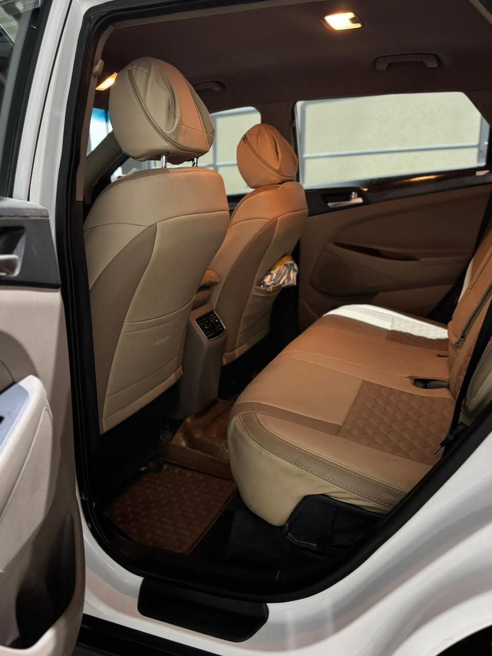 توسان 2019 خليجي فول بيع او مراوس بكيا سبورتج 2023
 مواصفات سيارة نضيفة وجديدة بيها بارد باب العبري وبارد تحت قبق البانزين وبيها تكحيلات بسبب النمش الي يصير بسبب الحصو
محرك 2000
كششنات كهرباء
تحكمات ستيرن 
محرك وكير مكفولات 
تبريد ثلج 
***********
