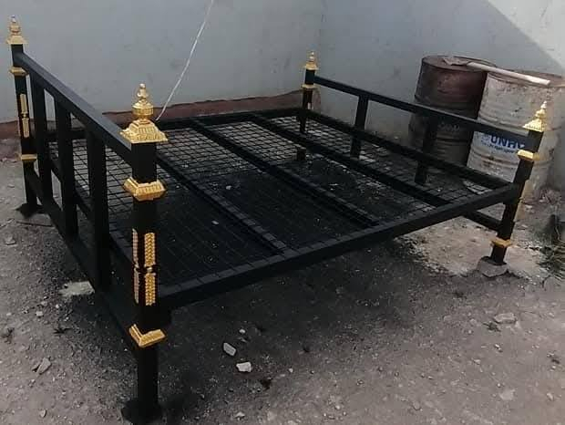 سلام عليكم
قريوله نفرين جديد
طول 200
عرض 200
سعر اتصل
***********
