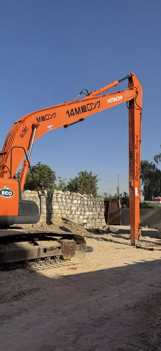 ‏سلام عليكم جب طويل للبيع 16 متر مو تجاري رقم الهاتف ***********
