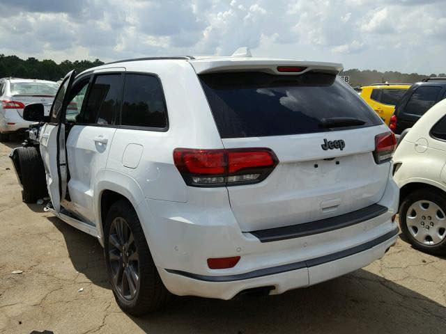 الـسلام عليكم…للبيـع فقط
مكلف بالنشر ما متواجد على الفيس اتصل على الرقم
__________
-جيب 2018 شكل ال S
-اللون:ابيض
‏‎-المقاعد الأمامية كهربائية 
‏‎- المقاعد الأمامية تدفئة
‏‎- نقطة عمياء بلمري رادار جانبي
‏‎- فتحات usb للمقاعد الخلفيه  
‏‎- تشغيل عن بعد  
‏‎-  تدفئة ستيرن 
‏‎- سقف سلايت 
‏‎-  الشاشة كبيرة مع GPS 
‏‎- تشغيل عن بعد 
‏- apple carplay واندرويد اوتو
‏‎- صندوق كهربائي 
‏‎- حساسات أمامية اصلية 
‏‎- كاميرا خلفية اصلية دواره  
‏‎- مرايا متحسسه للضوء العالي 
‏‎- محدد سرعة ( كروز سرعة )
‏‎- رادار خلفي نظام بريك اوتماتيكي
-نظام مانع انزلاق
-ماشيه:150 الف كم
-الضرر باب وجاملغ والسونار مرفق في المنشور  
مكان السيارة:صلاح الدين قضاء الضلوعية‎ 
السعر:250 بيها مجال بسيط للشراي
للاستفسار الاتصال ع الارقام:***********
