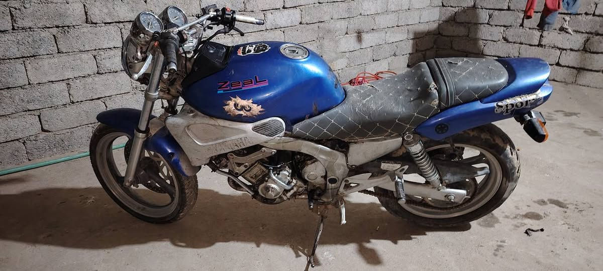 شباب ماطور بطح ياماها زيل متروك محرك 250 اربع بساتن عاطل ابيع كوم حديداو معارض بيراني


**إذا كنت صاحب هذا الإعلان وتريد حذفه لأي سبب، رجاءا أرسل رسالة إلى الدعم الفني**