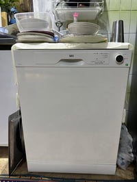 غسالة صحون ماركة تركية نظيفه جداً اخت الجديدة  استعمال قليل   للتواصل ...