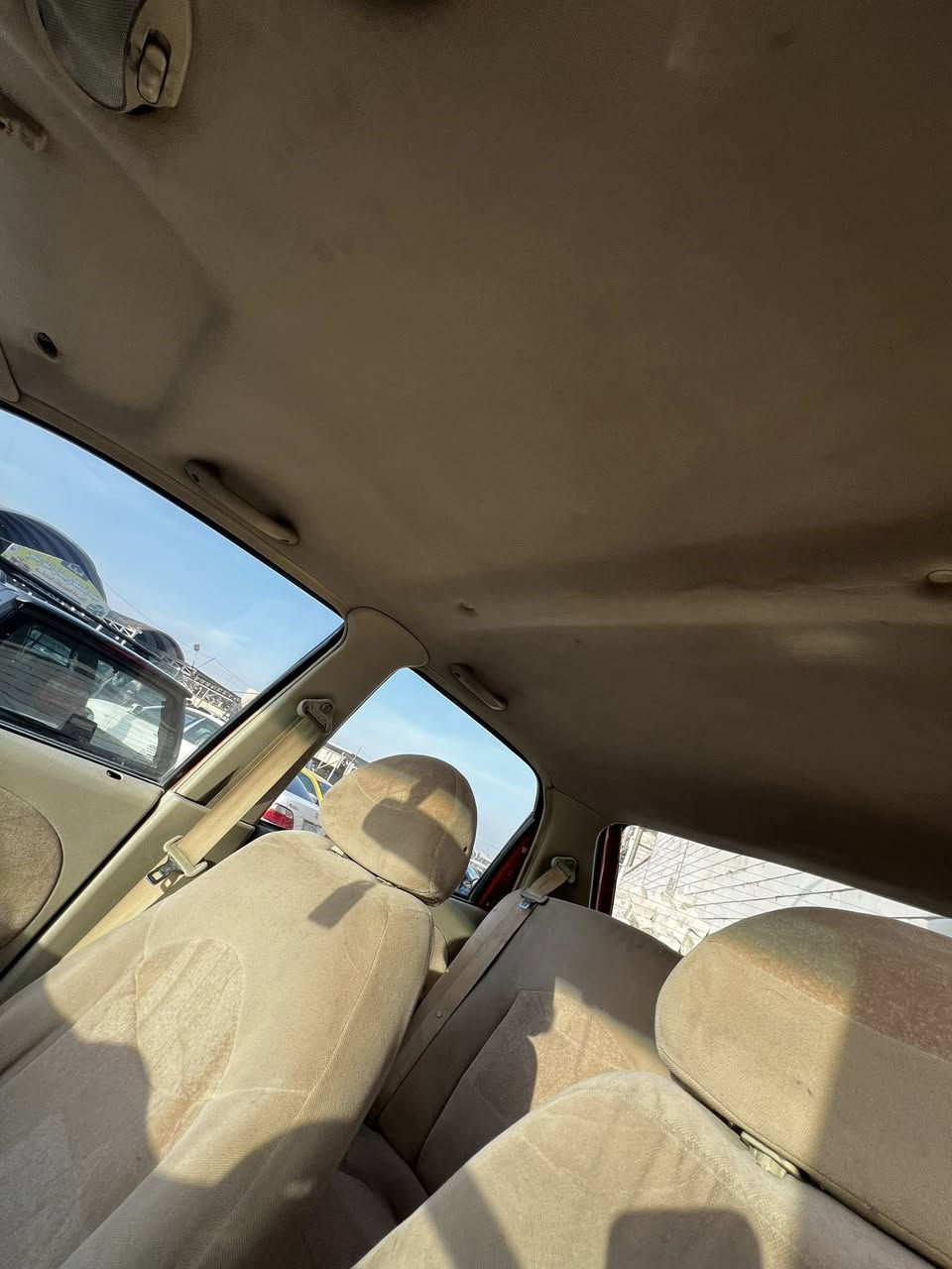 كيو كيو  كير عادي 2012 سياره جاهزه للاخير من تبريد من مكينه وكير جاهزات السياره تشغل وتطلع تبريد عل سويج ثلج  ٢٥ وبيها مجال 
***********
