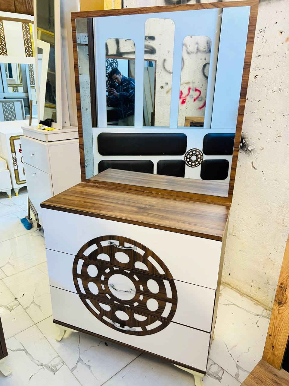 غرفه نوم تركي 🇹🇷 
5 قطع نضام سلايت 
سعر 450 
مع شد ونقل مجاني 🧑‍🔧🚚 
توصيل بغداد مجاني محافظات بكروه
اخذ سكرين ودزه خاص


**إذا كنت صاحب هذا الإعلان وتريد حذفه لأي سبب، رجاءا أرسل رسالة إلى الدعم الفني**