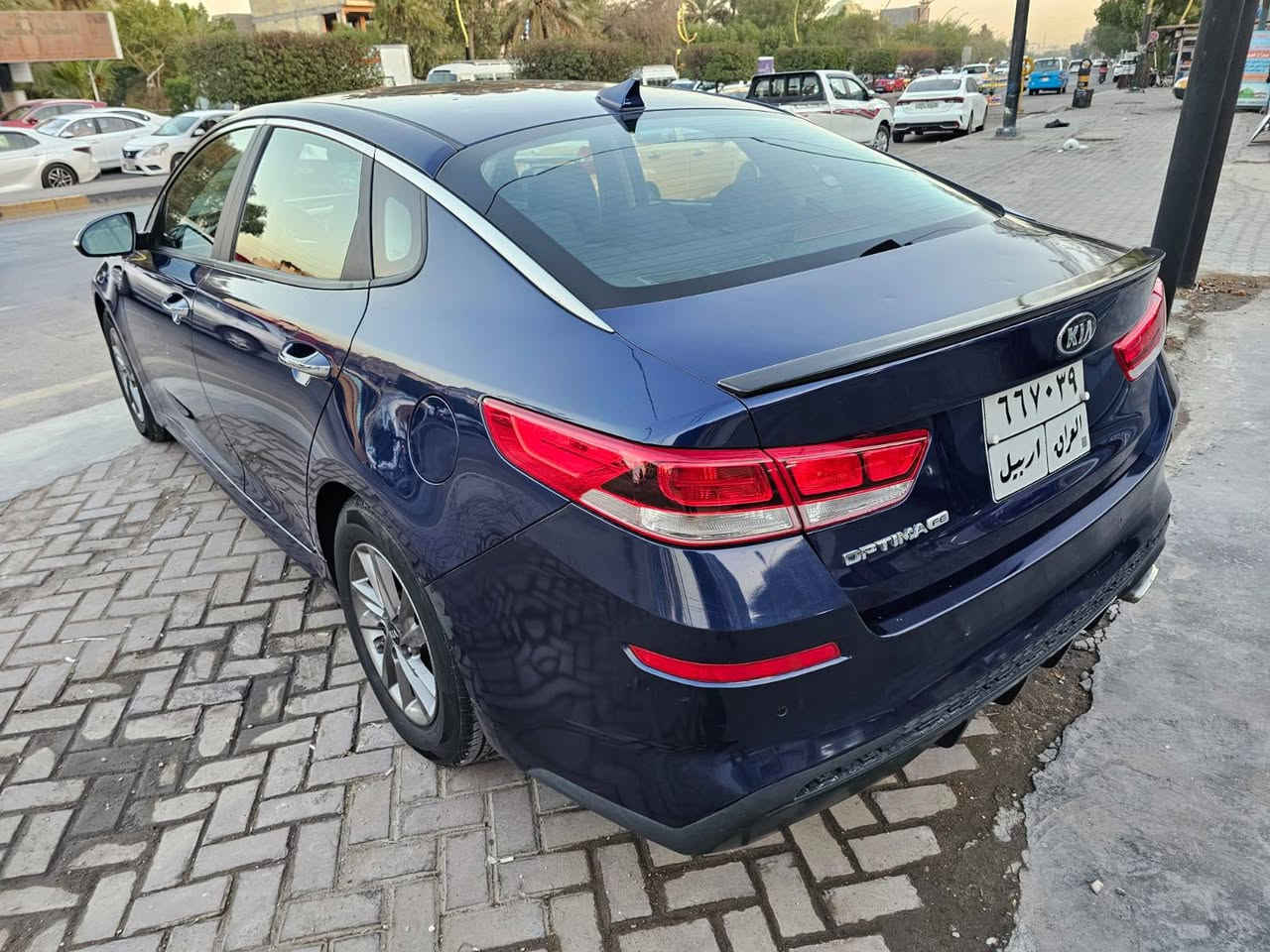 كيا اوبتيما 2020 اربيل بسمي حادث جاملغ خلفي وبيه بارد قليل بل بنيد ماشيه 54 ميل مواصفات شاشه كاميرا دواره تحديد مسار قياده ذاتيه توقف ذاتي ورادار جانبي وأمامي مكان السياره حي القاهره ***********
*********** السعر 140 وبيها مجال

