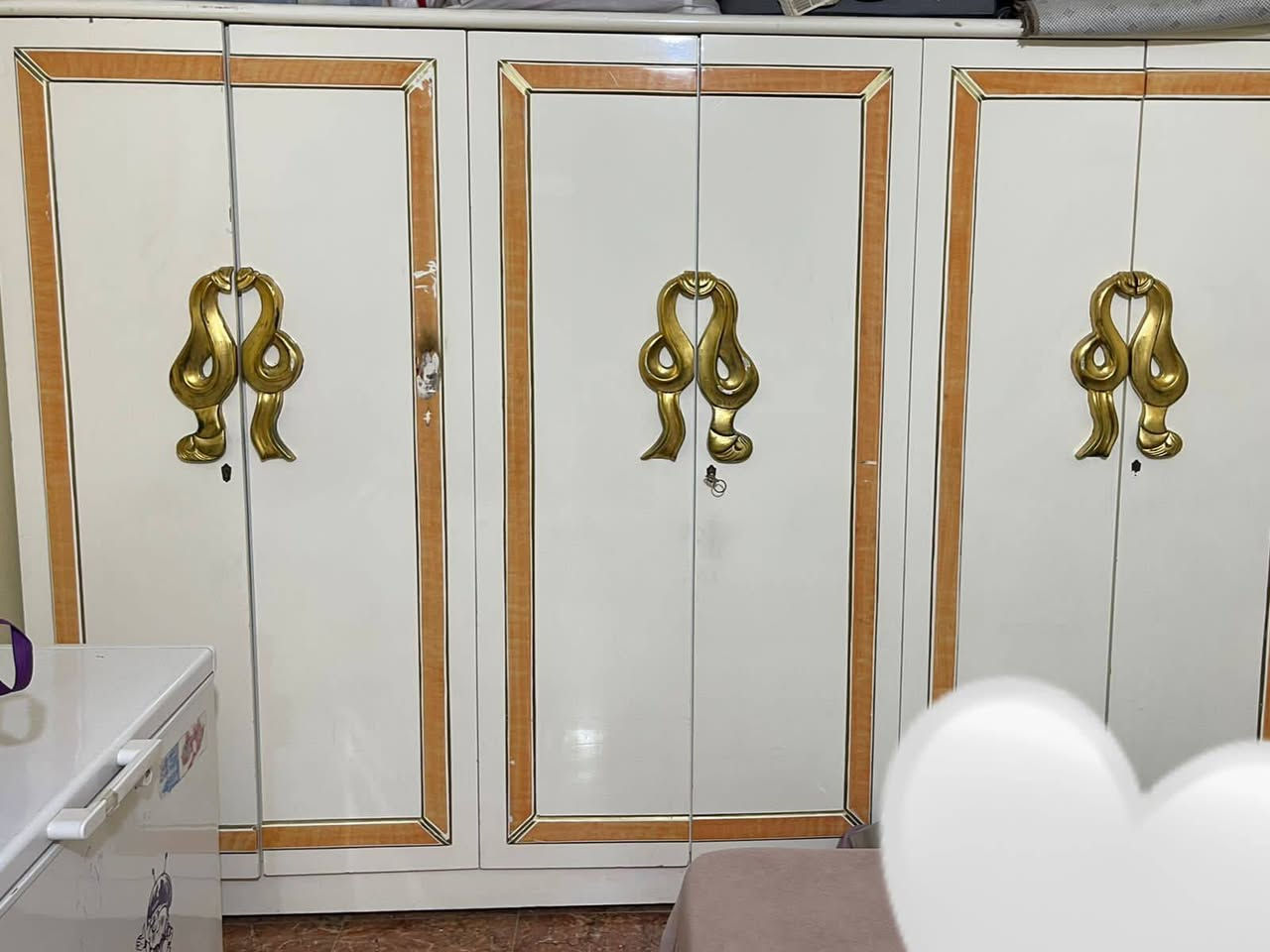 غرفه نـوم كويتي خشب درجه اولى مع كرسي عدد ثنين السعر٤٠٠
الموقع المعقل الابله ***********
