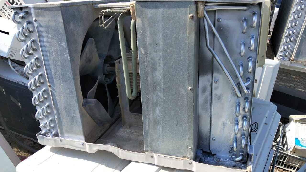 مكيفات جنرال طن ونص كمبريسر مبدل الاصلي مستخدم  ضمان ٧ايام  مراوس بمكيف عاطل مع الفرق قضاء المدينة شمالي البصرة الجلال قرب المركز الصحي هاتف 
*********** البصرة, العراق

