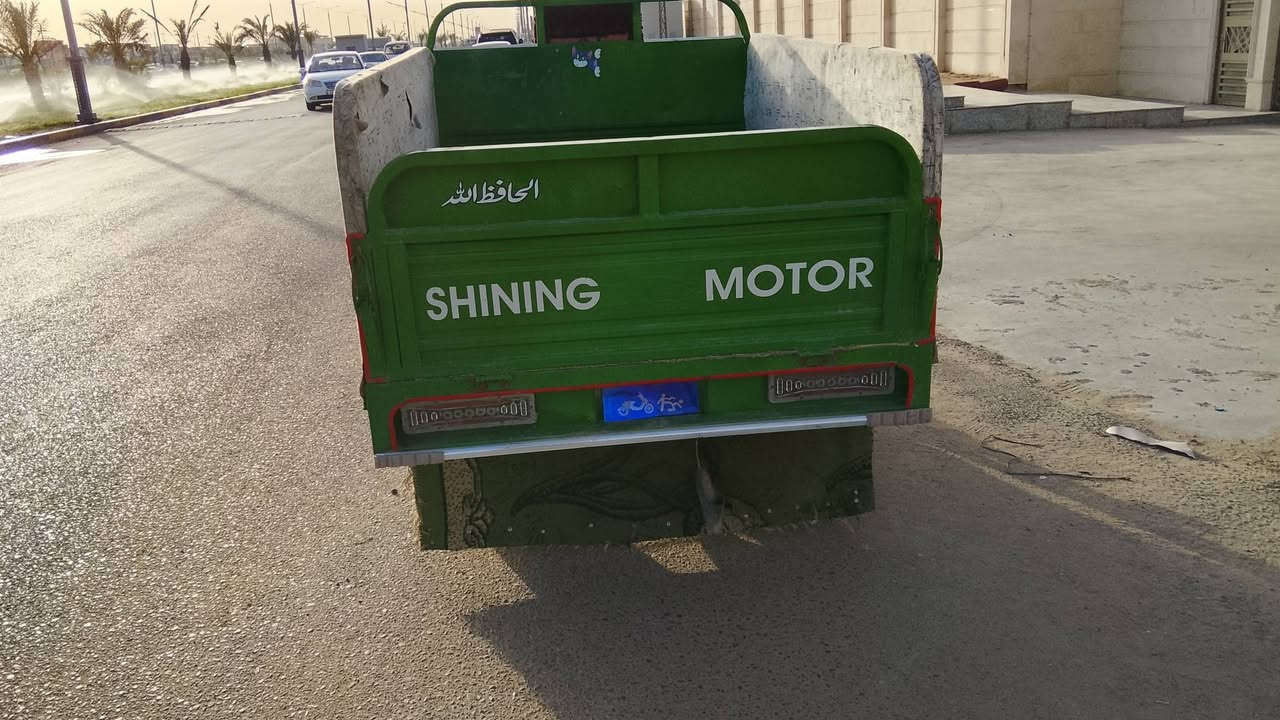 للبيع 23رقم النكليزي السعر 2650 وبيه مجال ***********
