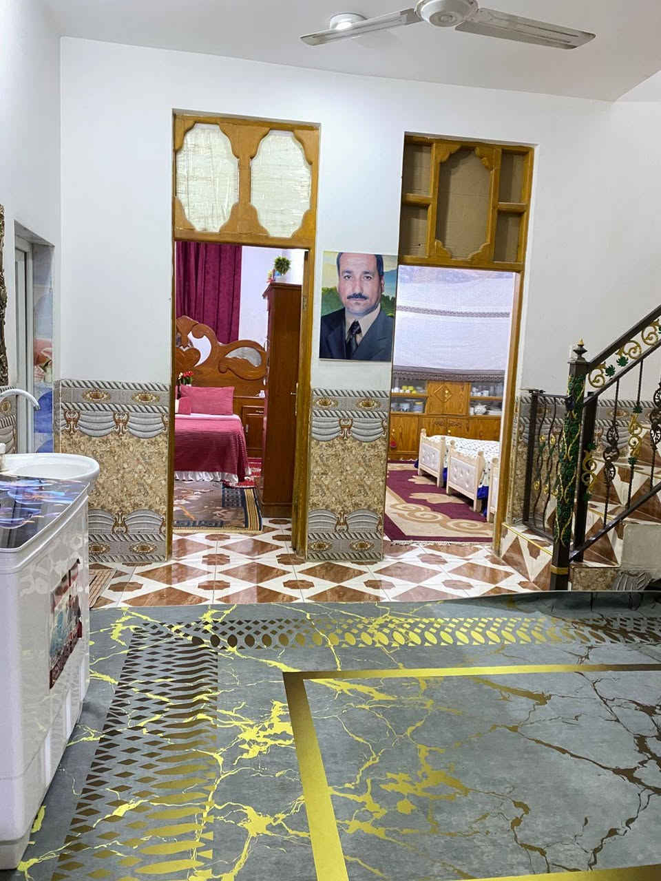 #دار سكن بناء حديث طابو صرف 
#المساحه ١٥٠م. ٢غرف نوم  طابق واحد ومخزن كبير 
#تبليط. خدمات. #الموقع ابي غرق حي المرتضى  قبل المدرسه. باتجاه مركز الناحيه. 
#السعر ٩٧ بي مجال  للاستفسار  اكثر ***********
