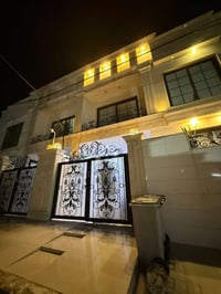 شورش • ١٤٠م • بيت طابقين