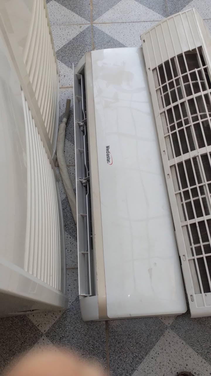 السلام عليكم عندي للبيع مجموعه سبالت نظافته فول ماداخل تصليح مكاني الاسكندريه ***********
