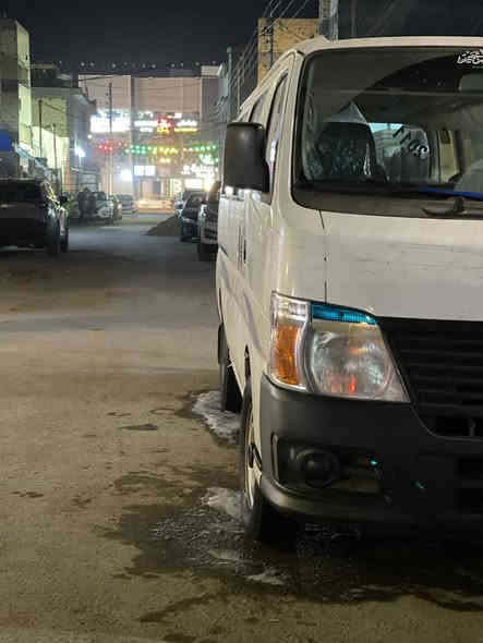 سلام عليكم سياره نسيان اوفان لبيع موديل 11 شماليه سياره حالين بغداد سياره جهازه كبل لشارع سياره متعوب عليه تخم تاير تبريد وياء لسويج سياره كامله جزه وقم جديد وتحويل ثاني يوم دوشمه جديده ارضيه وشنات وصفاحيات رقم الهاتف ***********
