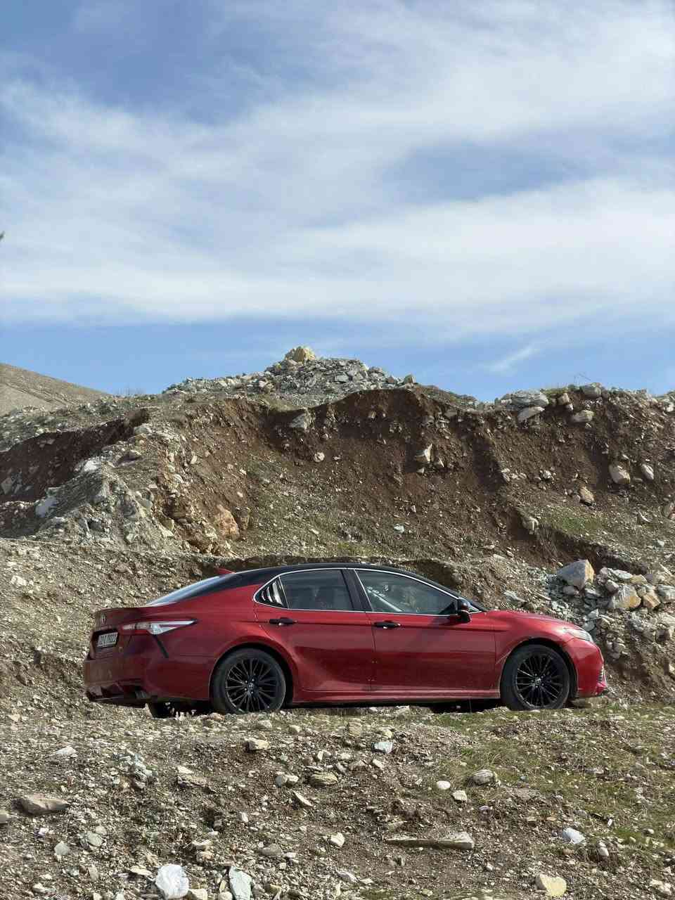 كامري لون احمر
موديل 2020 رقم اربيل
موصفات se+ اي ئي بلس
فول مواصفات سلايد 
ابواب بصمه تشغيل عن بعد ترحيب
رادار امامي رادار جانبي رادار خط شارع
ثلاث انظمه قياده (ايكو نورمال سبورت)
كشنات جلد
كشنات كهرباء
تحديد سرعه 
تبريد قطعتين
ماشيه ١٥٠ الف
سايد بريك
حادثها فقط جاملغ خلفي سايق بدون دواخل بدون ايرباك بجم كبس
للاستفسار الاتصال
***********
***********
مكان السياره اربيل
سعر خاص او اتصل على الارقام
السياره جاهزه رقم وسنويه كله جديده
