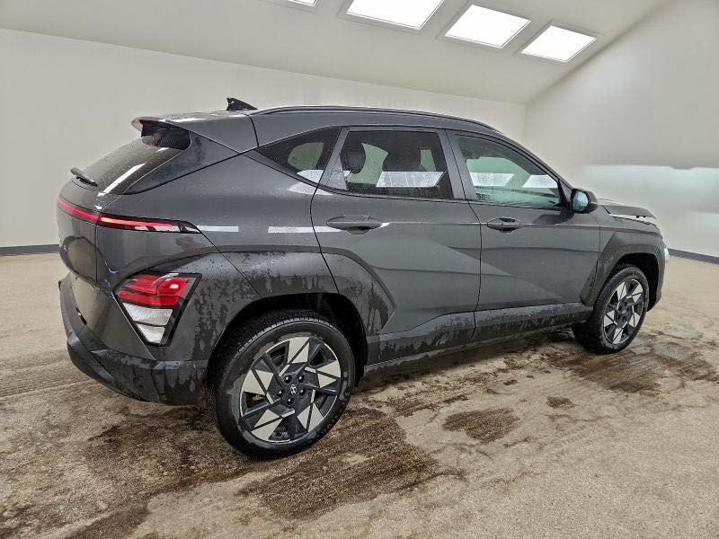 ‎🌟 شركه المتميز للمزادات الأمريكية والكندية والشحن البحري 🌟
((((سيارة ولادي 🧑 وبناتي 👩‍🦱 حلوه اقتصاديه عمليه  من ارقى سيارات شركه هيونداي ))))) 🧏‍♂️🧏‍♀️👇

‎⛔ إعلان سيارة من مزاد أمريكا ⛔
‎🚗 نوع السيارة: 2025 HYUNDAI KONA
 SEL�📅 وقت المزاد⌚️:5/1/2026�🔢 رقم اللوت: 99070065
‎🛠️  الحادث/الضرر: امامي        �🛠️ حجم المحرك: 2.0�⚙️ السلندر: 4�🔧 نظام الدفع: دفع كلي                                                                      �📏 المسافة المقطوعة: 22,956  mi
‎🌐 للانضمام إلى مجموعة الواتساب الخاصة لشراء السيارات من المزادات الأمريكية والكندية:�اضغط هنا: https://chat.whatsapp.com/CHchp4i8IM0GCMY7soZfir
‎🔍 طريقة المزاودة:�يمكنك المزاودة عبر مكتب المتميز إمّا بالحضور الشخصي أثناء فترة المزاد، أو عن بُعد عبر الهاتف المحمول. 📲�نقوم بمتابعة حالتك حسب السيارة وموعد مزادها، ويمكنك تحديد مبلغ أقصى للتزايد، ونتوقف عنده مباشرة. 📈💬

‎🚨 ملاحظات هامة:
* عمولة موقع المزاد تتراوح بين 7% – 10% من قيمة السيارة.
* أسعار الشحن تختلف حسب موقع السيارة داخل أمريكا. 🌎
* مدة الشحن تتراوح بين 2 – 3 أشهر حسب موقع السيارة. 📦⏳
‎📌 علماً بأن:
1. أسعار السيارات تُحدّد أثناء المزايدة، مع إمكانية الشراء المباشر. 💰
2. نقدم خدمة أونلاين كاملة للشراء من منزلك مع تأمين مبلغ بسيط في محافظتك. 🏡💻

‎🏢 عناوين فروع الشركة:�بغداد: البياع – إشارة البياع، قرب مركز العياش لكماليات السيارات�كربلاء: سريع حي المعلمين قرب المشاتل�الديوانية: قضاء غماس�ميسان – العمارة: المجر الكبير

‎📱 أرقام التواصل (واتساب متوفر):
‎فرع بغداد:
* *********** 📲 – سيد علي
* *********** 📲 – مهندس حسن
‎فرع كربلاء:
* *********** 📲 – قاسم الشمري
* *********** 📲 – محمد الشمري
‎فرع الديوانية:
* *********** 📲 – حيدر المتميز
* *********** 📲 – أبو سجاد المتميز
* *********** 📲 – عيسى المتميز
‎فرع العمارة:
* *********** 📲 – أبو زهراء الفرطوسي
 
‎⏰ أوقات الدوام:
طيلة أيام الأسبوع ما عدا (السبت والأحد) عطلة المزاد.
من الساعة 4 مساءا وحتى الساعة ال12 منتصف الليل
