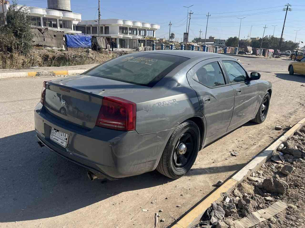 السلام عليكم جارجر ٢٠٠٧ مكفوله كفاله من ضربه وسياره احله من الصوره بس مصبوغه صبغ عام تغير لون السعر ٨٨ وبيه مجال قليل سياره تخم تاير حداديه شرط وين مايعجبك روح مكينه كفاله لا تنفيس ولاتبخير  ***********
