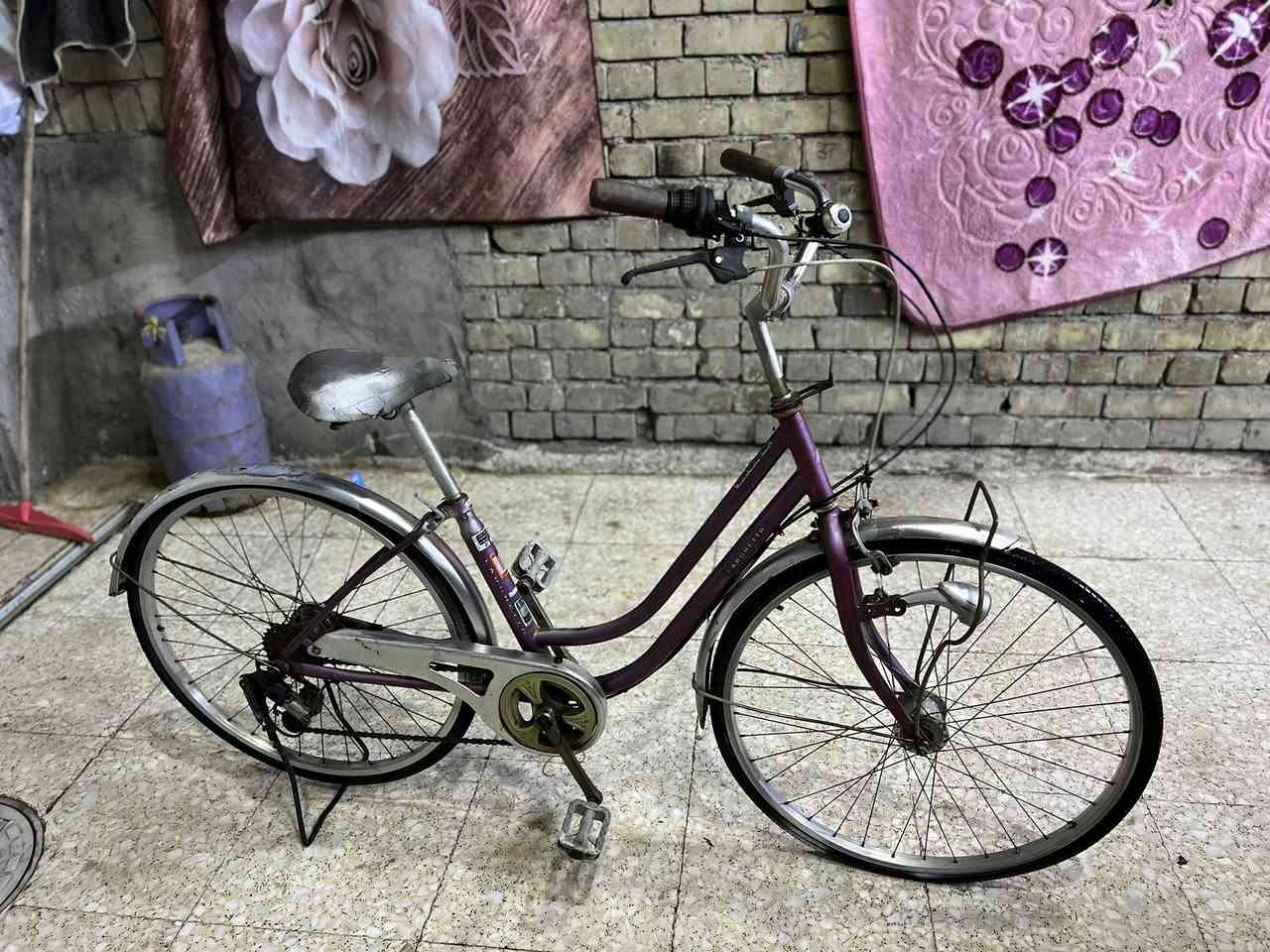 السلام عليكم للبيع بايسكل بناتي حجم ٢٦ عكرب ست نمر ياباني شوي جراد بي والباقي كفاله السعر ٦٥ وبي مجال  للشراي العنوان بلديات شارع المصرف


**إذا كنت صاحب هذا الإعلان وتريد حذفه لأي سبب، رجاءا أرسل رسالة إلى الدعم الفني**