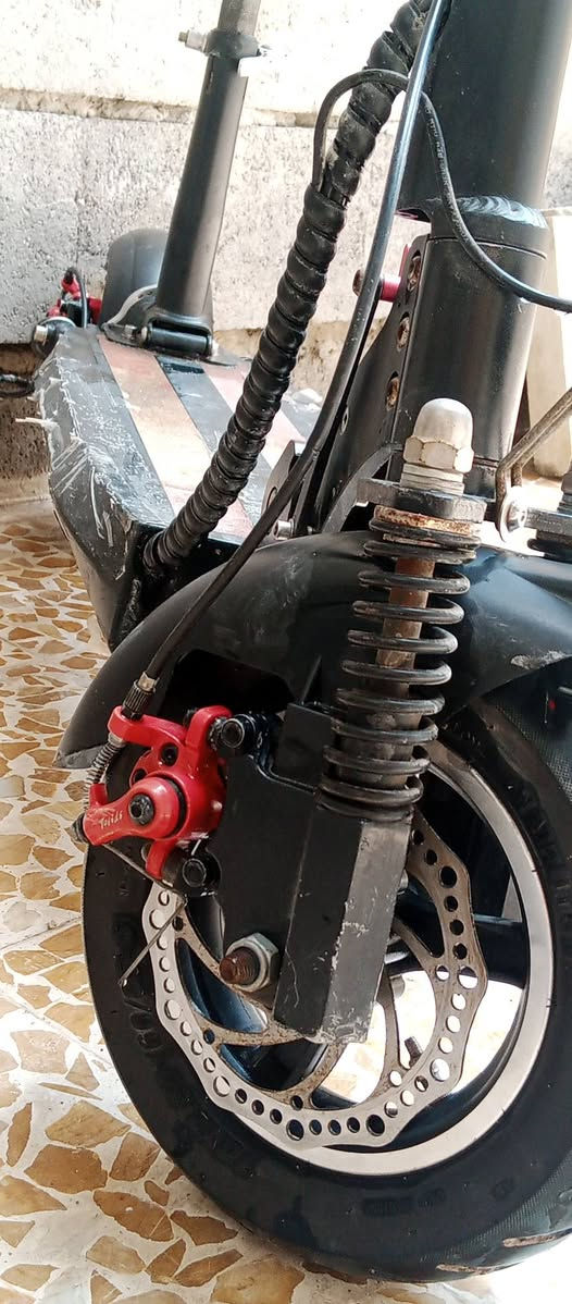 سكوتر كهربائي للبيع بطاريه ليثيوم جديده مستعمله أقل من شهر 48فولت سرعه حقيقي 40 موصفات تسفط وتثير مال سفرات ومال روحه وجيه بل شحنه تمشيك من 20/25 كيلو اشاير لايت بصمه كلشي جديد بيها السعد 200قفل مو شراي لا تعبني


**إذا كنت صاحب هذا الإعلان وتريد حذفه لأي سبب، رجاءا أرسل رسالة إلى الدعم الفني**