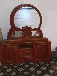 ميز مراية • خشب وصاج • الديوانية