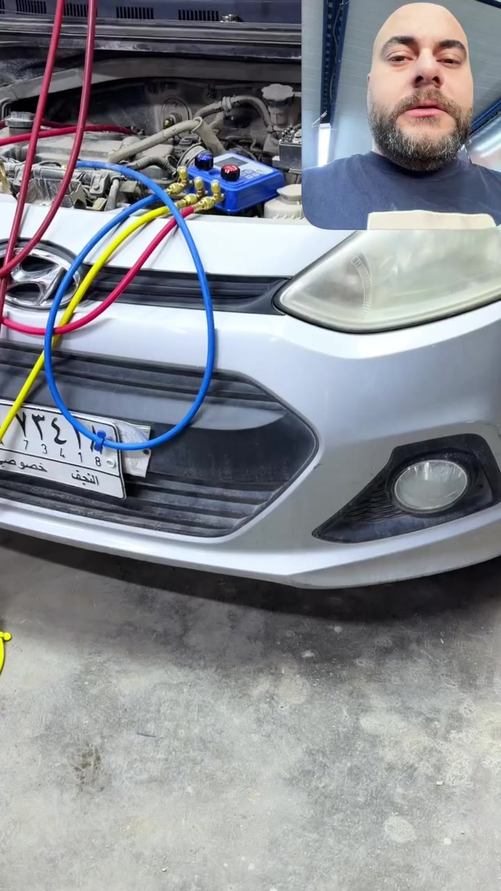 ليش تضغط المنظومة حيل وتفلش الفريز؟ 🤯 تعال شوف الشغل الهندسي الصح! 🕵️‍♂️❄️

هواي يعانون من "الغاز يخلص وماكو ليك" 🤦‍♂️، وبالطرق القديمة الفني ينطي ضغط عالي (200 أو 300) ويفجر الفريز 💥 وتكبر المشكلة!

يم مجموعة الطحان الشغل يختلف 😎:
1️⃣ العداد الرقمي: استخدمنا ضغط آمن، وبدقايق الشاشة كشفت الليك المخفي بفرق 0.9 psi بس! 🎯
2️⃣ حماية سيارتك: عزلنا المنظومة الداخلية عن الخارجية حتى ما نأذي أي قطعة سليمة. 📏
3️⃣ فتح الدشبول: بدلنا الفريز ورجعنا الدشبول "بلادي" ولا كأنما ملعوب بي! 🔧

النتيجة: تبريد ثلج 🥶 وسيارة سليمة بدون خساير!

-----------------///🚘🔧🛠🔨🚘///------------
ورشة هندسية تعمل بطريقة احترافية لتجاوز عيوب السيارات الحديثة
بكادر متخصص
وأجهزة فحص اختصاصية
وخطوات فحص مدروسة
للوصول لأفضل النتائج
المهندس أمير الطحان
***********
العنوان: النجف - حي العدالة - قرب محطة وقود سور النجف
--------------///🥶❄️🧊///-----------------
#النجف #تبريد_سيارات #المهندس_امير_الطحان #مجموعة_الطحان #تكييف_سيارات #اكسبلور #ترند #سيارات_العراق #دشبول #تصليح_سيارات #العراق
