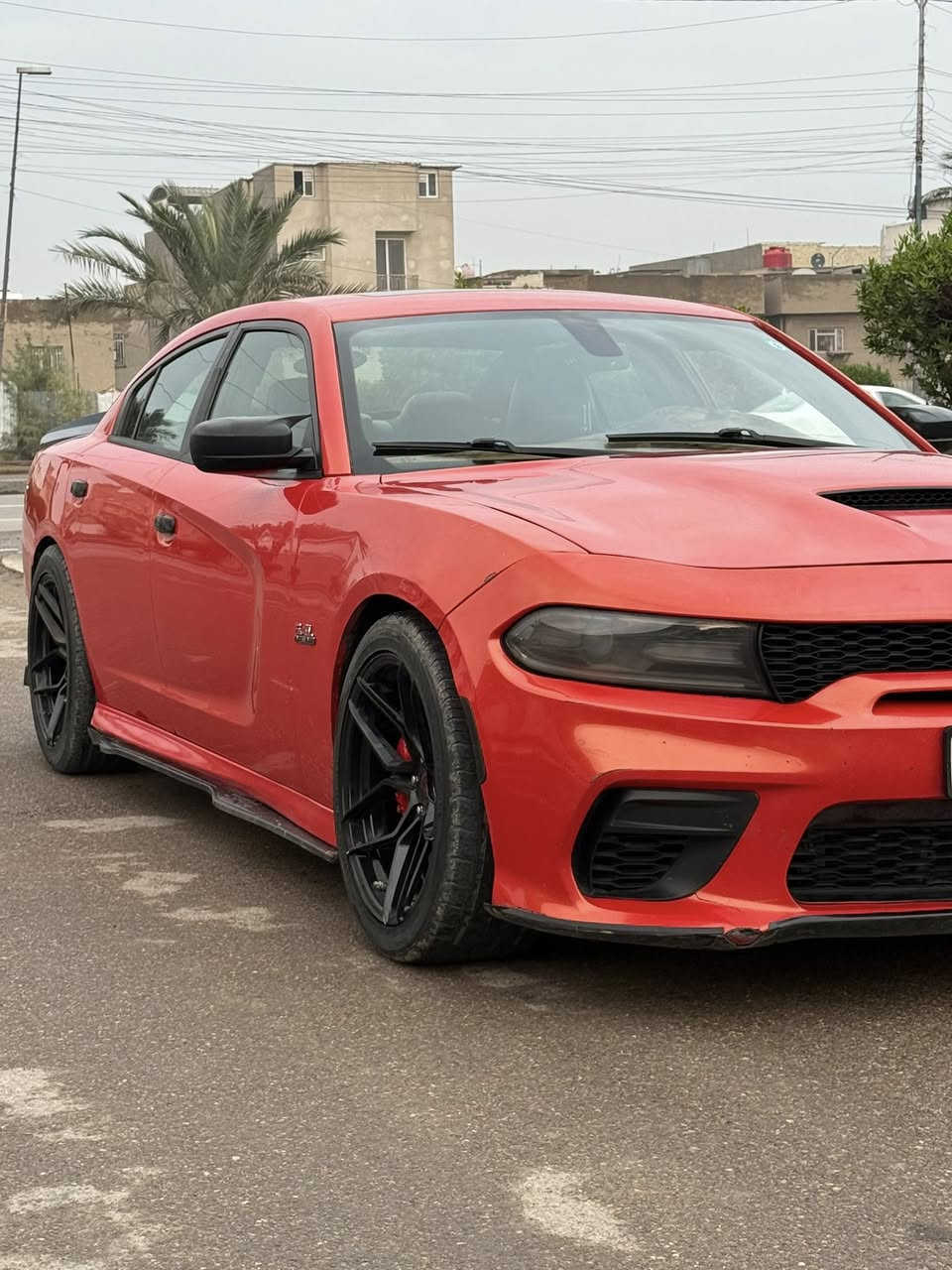 السلام عليكم
للبيع بدون مراوس 
اقره تفاصيله كامله اله تتصل
جارجر SRT 2018 أصل  6400
رقم بغداد دولي هزه وسنويه 
ماشية 
81 الف 
وارقام جدد باسمي
شخصيا
ملاحظه
(الفتحه عمل تحوير بدون كص قماره او تبديل تفتح تنته وتفحص بنط وتكم وقماره كله بلاديه بس الفتحه تحوير مشتغليه شغل بلادي )
سياره أصل لون برتقالي وصابغيه برتقالي ع ذهبي متغير حادثه طخات
حادث سياره منشور ويه صور بدون دواخل لغود شواصي وحوض مكفولات تكم داخليه بلاديات
ايرباك فقط برده
فول مواصفات
فتحه
شاشه جبيره وكامره وحساسات خلفيه
لانج كونترول ودرايف مود ودكمه srt
ونظام ايكو بلادي
شفتات ستيرن وكهرباء وتدفئه ستيرن حرف D
رياضي
غرفه كاملة مال دايتونا
كشنات جلد ومخمل كهرباء وتدفئه تبريد
كشن خزن ميموري
اناره داخليه
سستم صوت 
مكان السيارة بغداد جميلة 
السعر 165ورقة  بي مجال بسيط 
‭0771 306 2339
