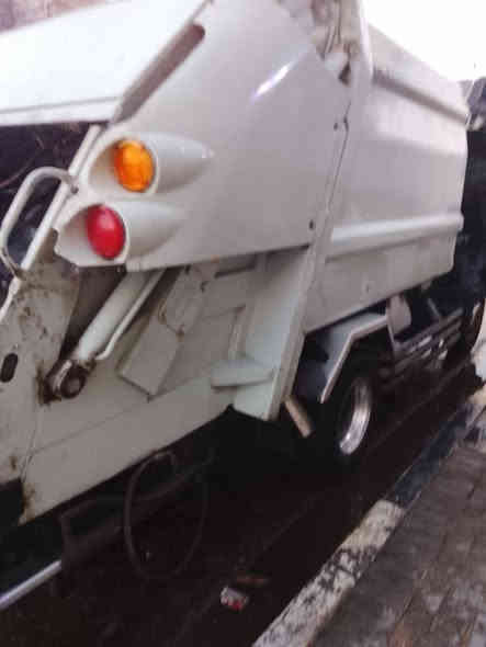 السلام عليكم كابسه للبيع هينو شيطان قماره وربع مكينة 6فول عادي سياره نضيفه وخير من الله خطها شعبه الخوره قاطع بريهة شفتين صباحي ومسائي السياره معفيه ***********
