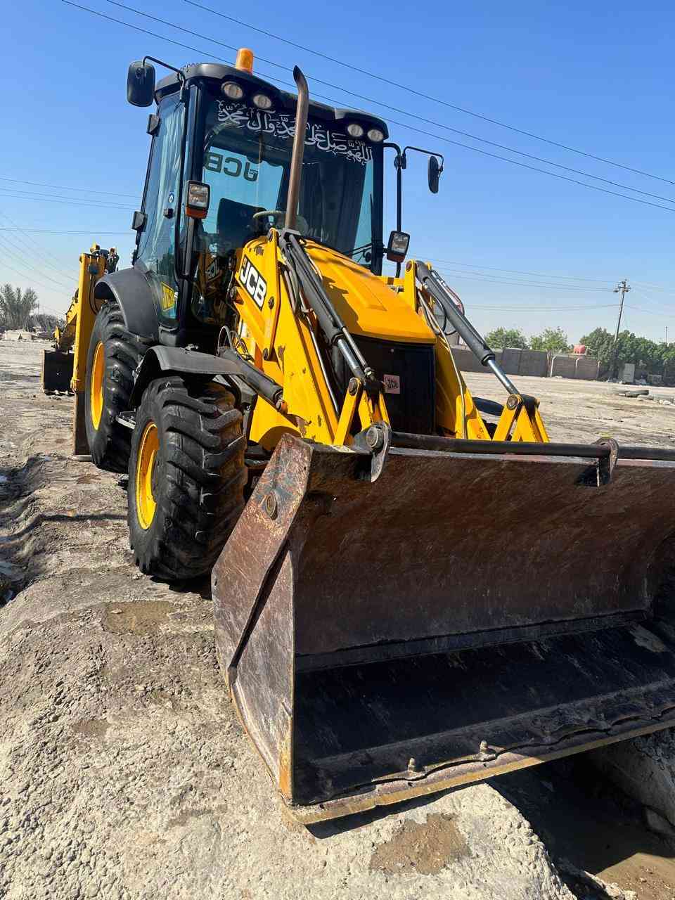 للبيع جي سي بي موديل 2011 رقم ربيل سنويه 29فول مواصفات تفاصيل عله رقم *********** ***********
