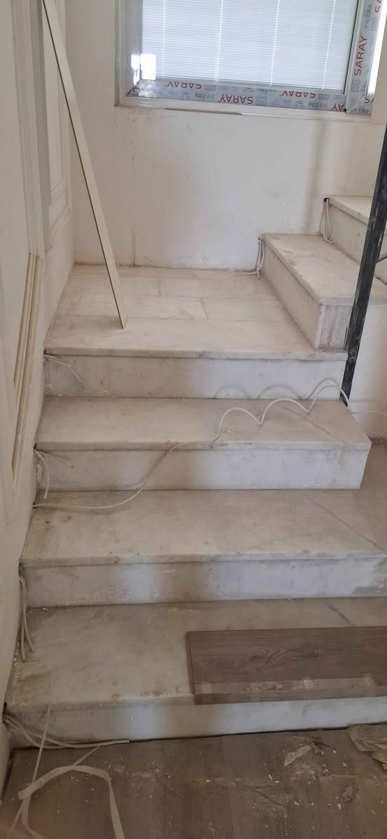 ديكورات كاملة داخلية ارضيات خشبية عزل للرطوبة والحرارة ورب جدران تركي مضمون خمس سنوات 
ديكورات بلاستيك للشقق والبيوت للمكاتب 
عزل داخلي خارجي 
جميع الصبغ أربيل, العراق


**إذا كنت صاحب هذا الإعلان وتريد حذفه لأي سبب، رجاءا أرسل رسالة إلى الدعم الفني**